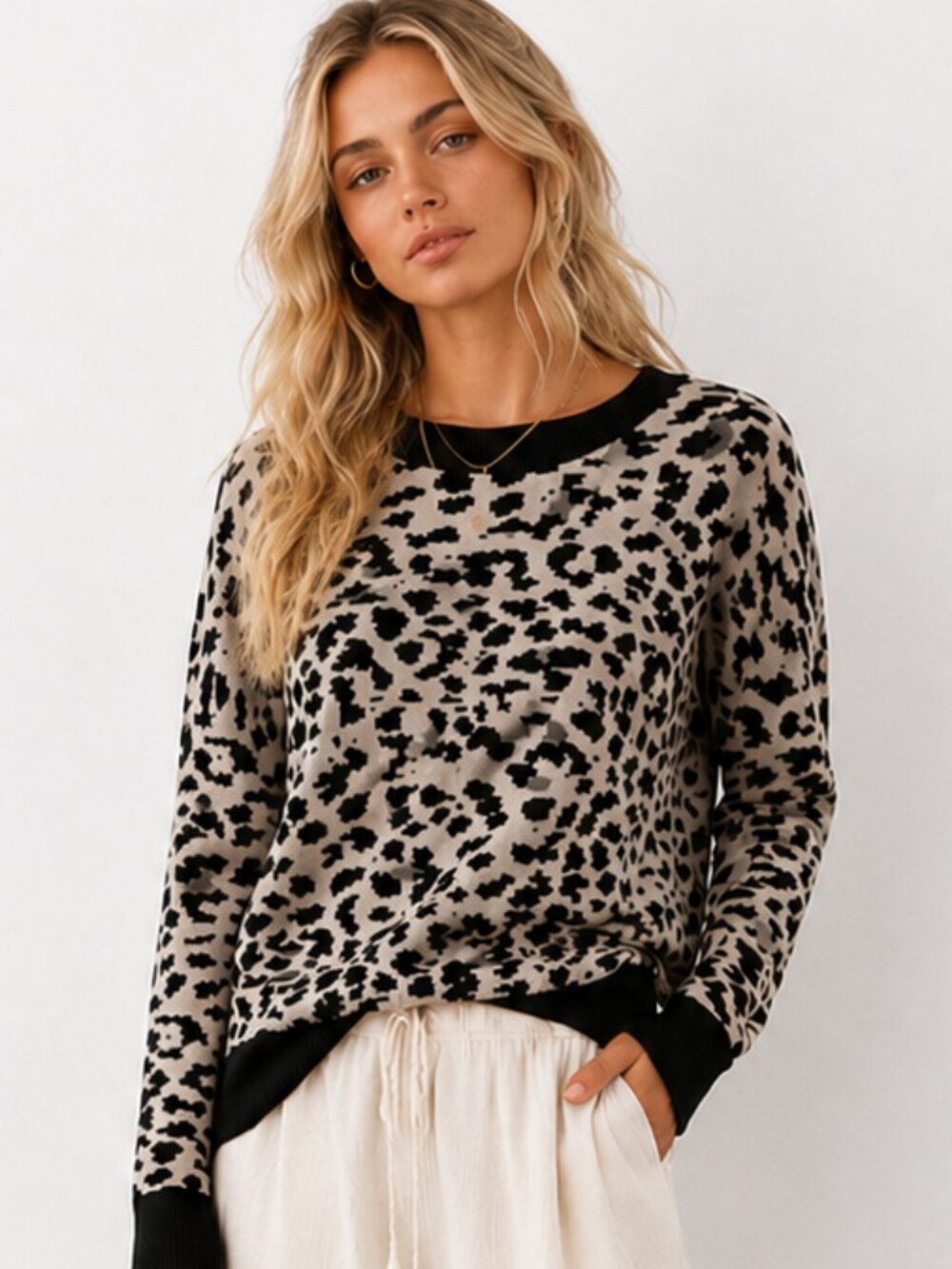 TAHARI Leopard Animal Print Jacquard Crew Neck Sweater Black Cream M NWT